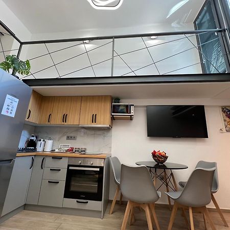 City Center Loft With Private Parking Кавала Экстерьер фото