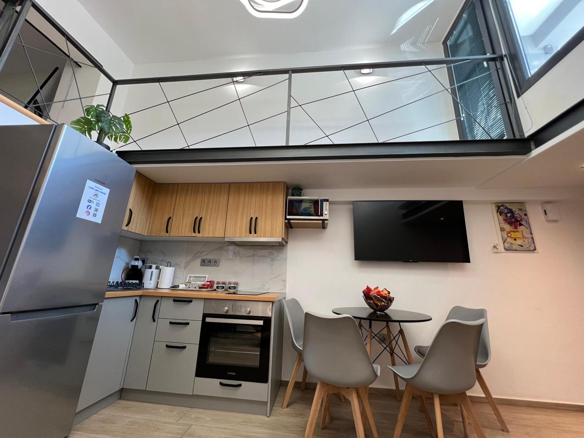 City Center Loft With Private Parking Кавала Экстерьер фото