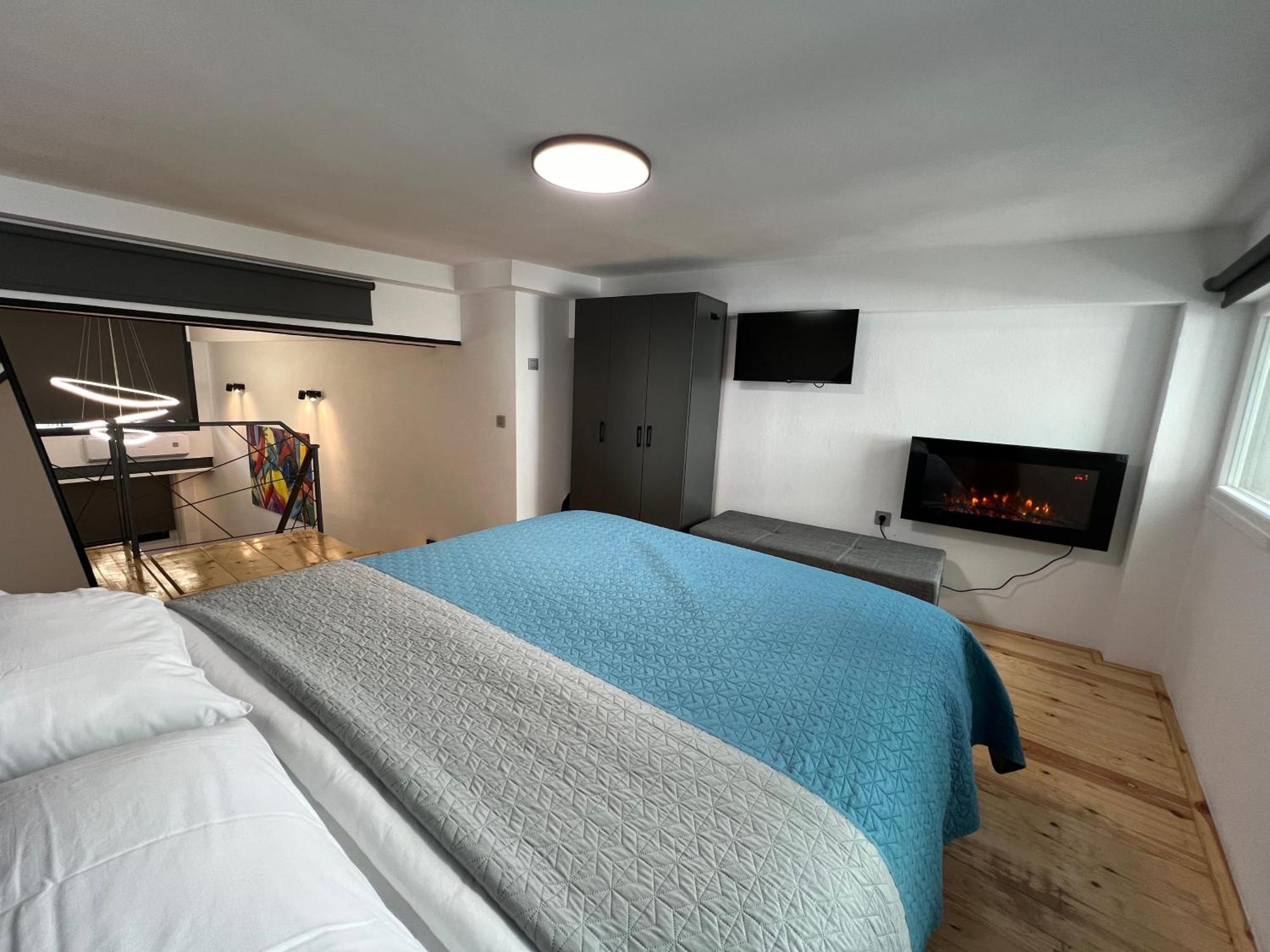 City Center Loft With Private Parking Кавала Экстерьер фото